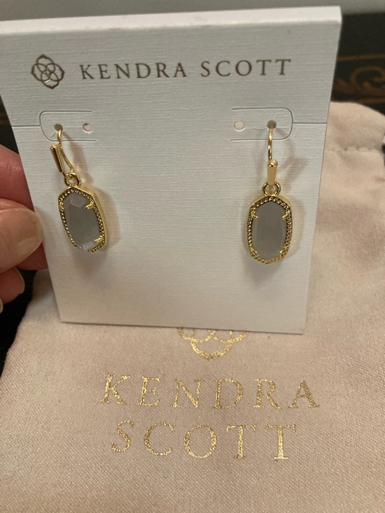 Kendra Scott Lee Gold Drop Earrings with Gray Faceted Stones - Picture 7 of 10
